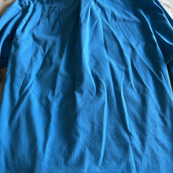 Van Heusen Mens Fitted Satin Stripe 70% Poly 30% Cotton Ocean Blue Dress Shirt - Picture 4 of 13